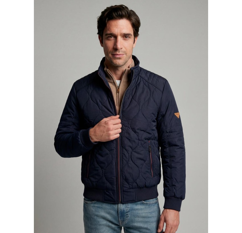 CHAQUETA CON DISEÑO GUATEADO